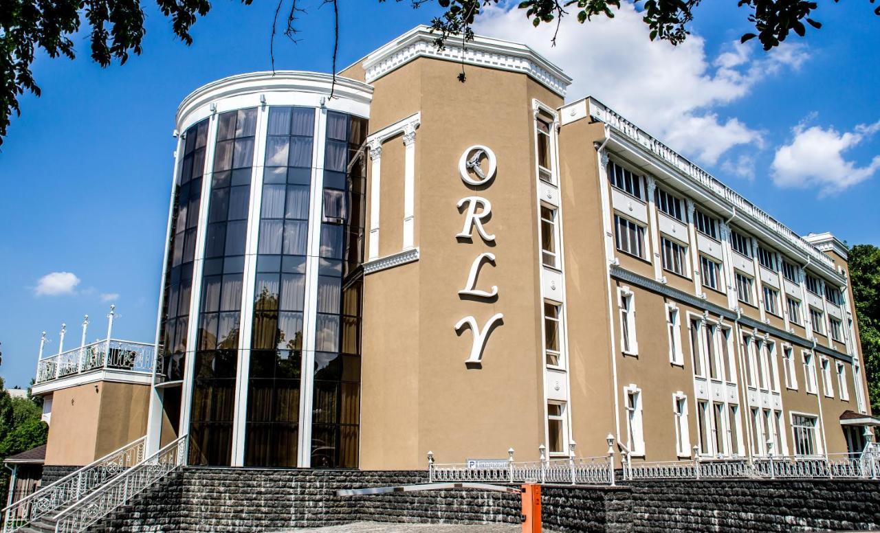 Orly Park-Hotel Kyiv Exterior photo