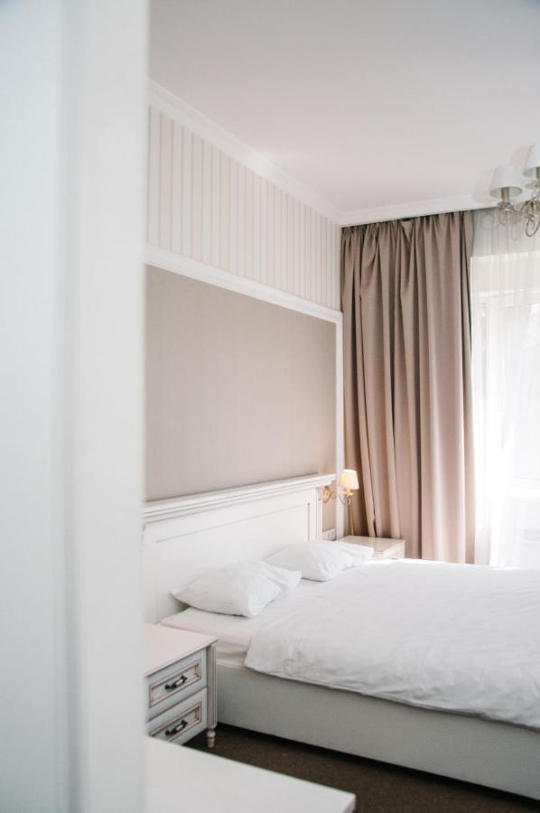Orly Park-Hotel Kyiv Exterior photo