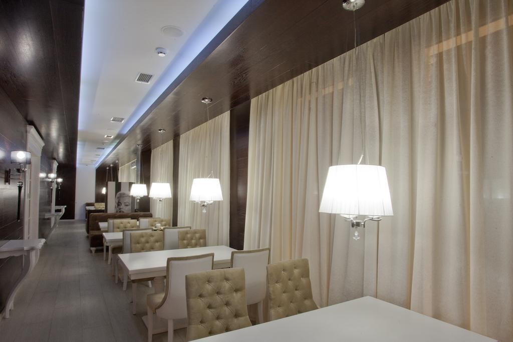 Orly Park-Hotel Kyiv Exterior photo