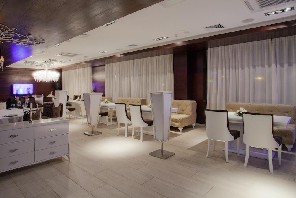 Orly Park-Hotel Kyiv Exterior photo