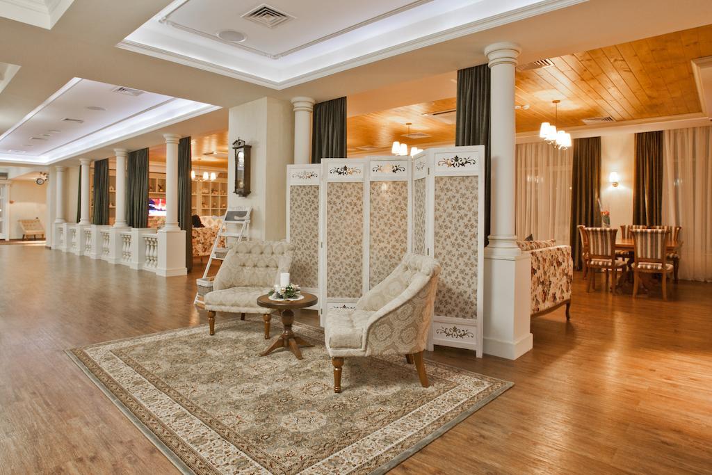 Orly Park-Hotel Kyiv Exterior photo