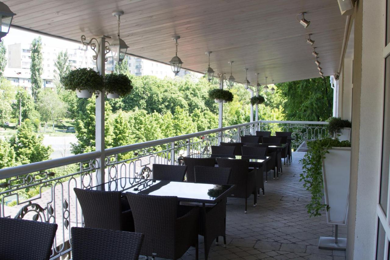 Orly Park-Hotel Kyiv Exterior photo