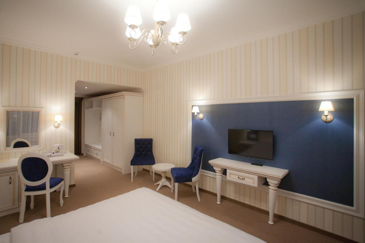 Orly Park-Hotel Kyiv Exterior photo